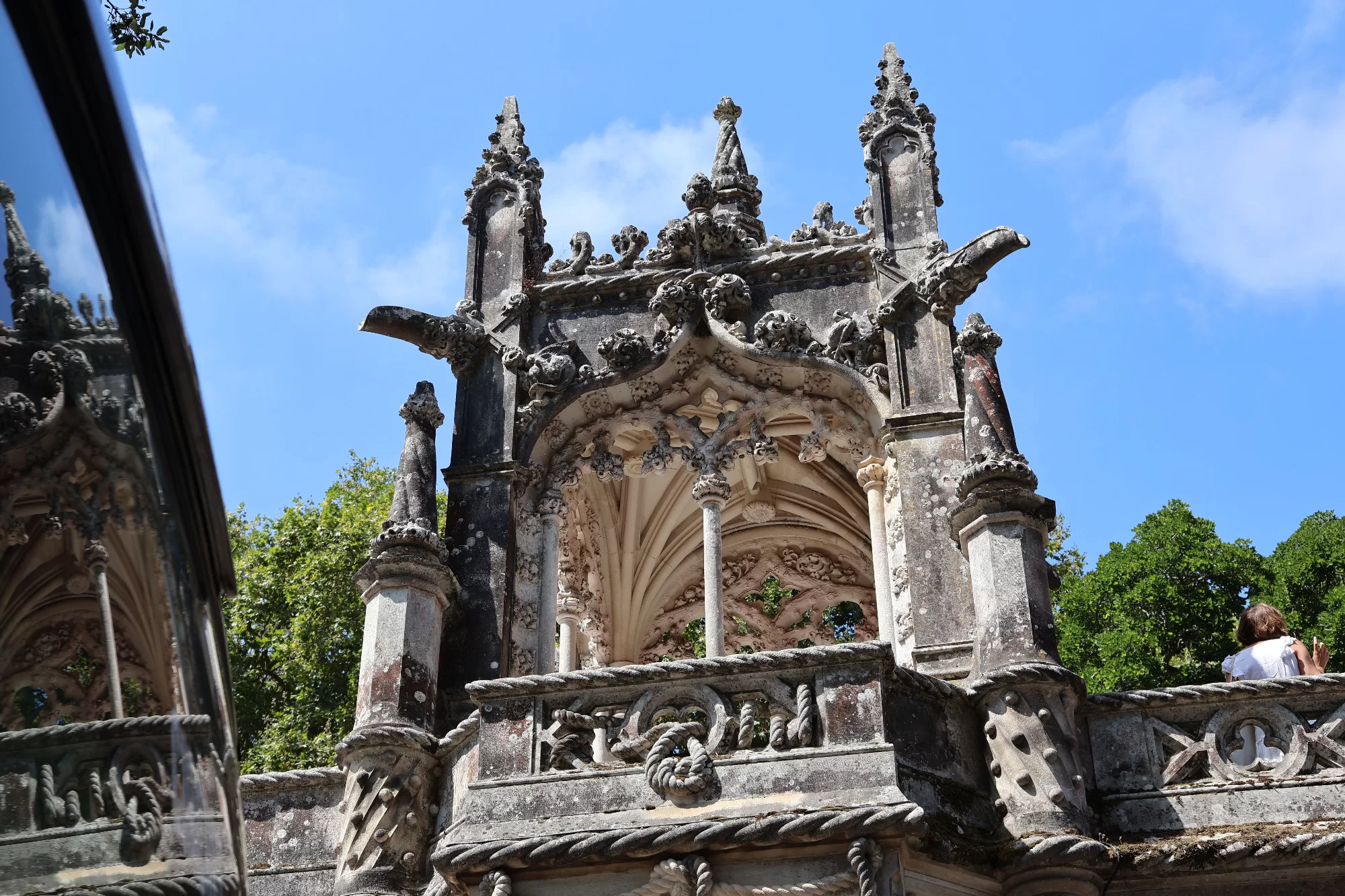 Should You Choose Quinta da Regaleira or Pena Palace?